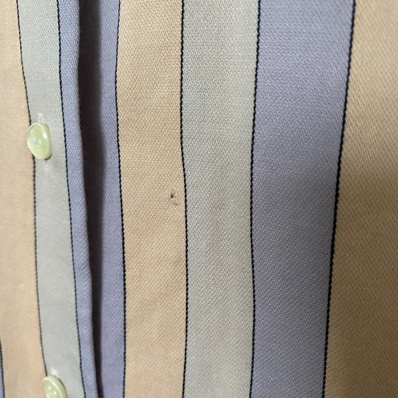 Vintage Cropped Button-up - Picture 2 of 2